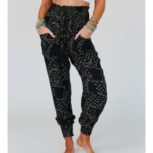 More To You Paisley Print Pant